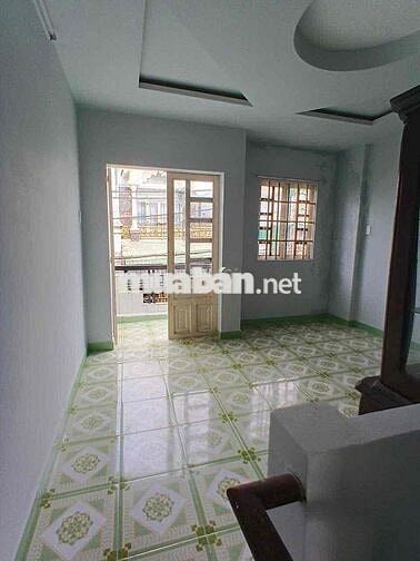 cho thuê nhà lầu suốt mới sạch sẽ vào ở ngay gần nhà thờ chợ liên ấp