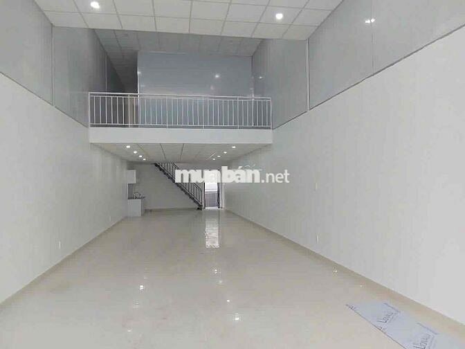 Nhà trống suốt 4x25 , hẻm tải thông , nền gạch men giá 9tr