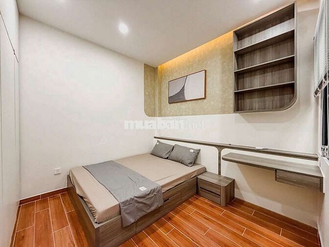 Xe hơi đỗ cửa 32/20 UNG VĂN KHIÊM 5.5 X 7.9 - 41M2 - 3PN hướng Nam