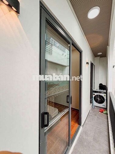 Xe hơi đỗ cửa 32/20 UNG VĂN KHIÊM 5.5 X 7.9 - 41M2 - 3PN hướng Nam