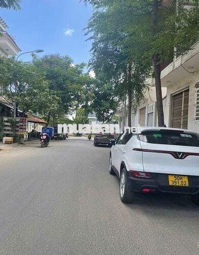 Nhà đẹp view sông Bình Lợi, DT 6x20m.Trệt 2 lầu ST, Hẻm 12m thông