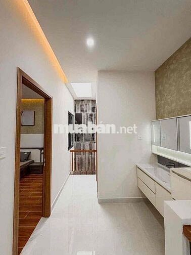 Ung Văn Khiêm - Nguyễn Gia Trí | Phù Hợp Ở hoặc cho th.uê | 5.6 x 7.9m