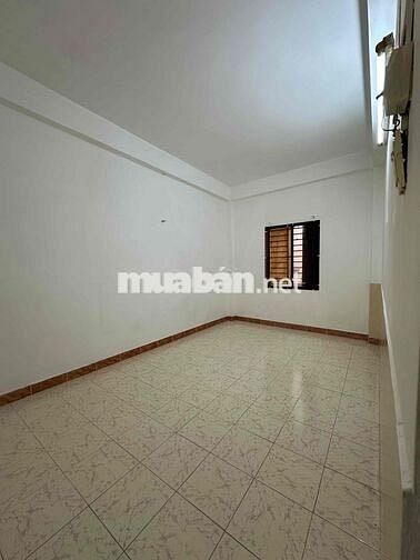 Lầu 2 phòng 48m2 quận 3 cho thuê