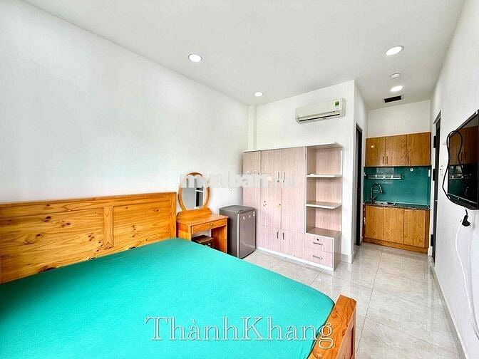 Cho Thuê Căn Hộ Studio Cửa Sổ Thang Máy Full NT Ngay Bờ Kè Hoàng Sa