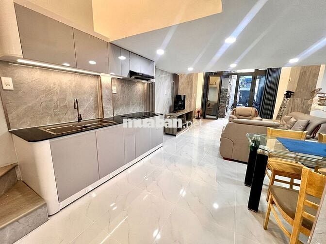 Bán nhà Ni Sư Huỳnh Liên, hẻm rộng, 3 tầng, 3PN, tặng hết nội thất xịn