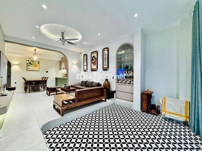 Bán nhà phố cao cấp, 65m2, Hoàng Hoa Thám, Bình Thạnh