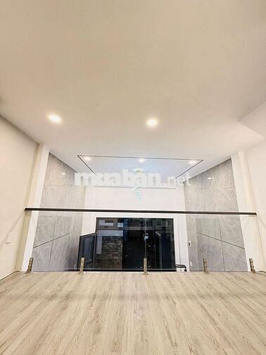 Bán nhà Ni Sư Huỳnh Liên, hẻm rộng, 3 tầng, 3PN, tặng hết nội thất xịn