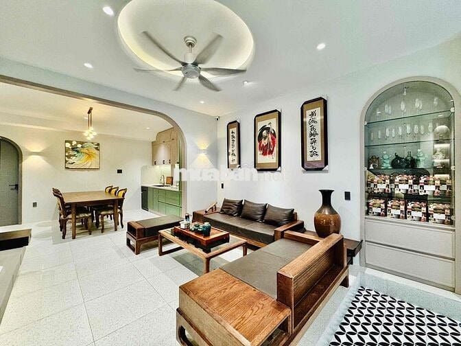 Bán nhà phố cao cấp, 65m2, Hoàng Hoa Thám, Bình Thạnh