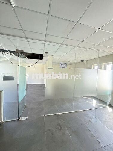 Tâm điểm chú ý - MT Lê Văn Sỹ vỉa hè cực dài có 1-0-2 tại tuyến đường!