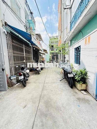 BÁN NHÀ, 3 TẦNG,36m2, 2 Phòng Ngủ,Lạc Long Quân,Tân Bình