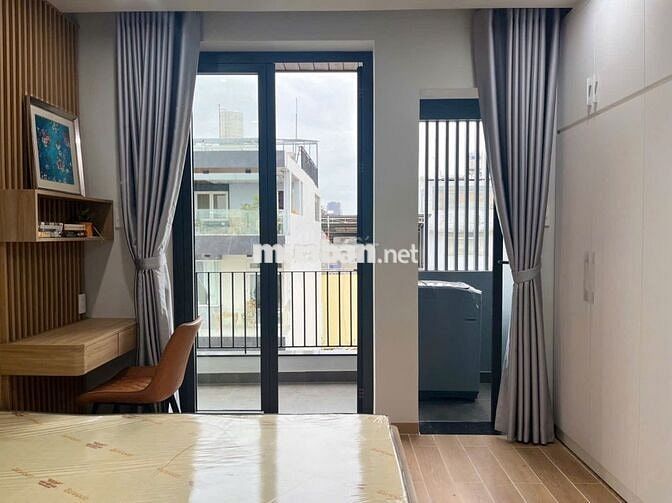 CHO THUÊ PHÒNG BAN CÔNG TO,XA BẾP- XÔ VIẾT NGHỆ TĨNH,BÌNH THẠNH GẦN Q1