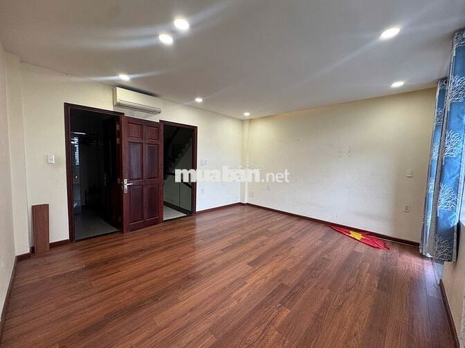 Nhà 1 sẹc hẻm 10m Đặng Thùy Trâm, DT: 5x17m. Trệt 2 lầu ST. 4PN, 5WC