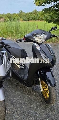 Lead 4 Val 2025 mua tháng 9 head đã chạy 2.000km