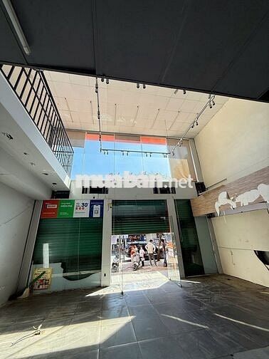 Tâm điểm chú ý - MT Lê Văn Sỹ vỉa hè cực dài có 1-0-2 tại tuyến đường!