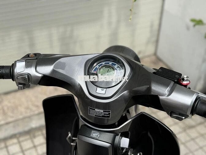 Honda Super Cub 125cc màu Xám Lambo