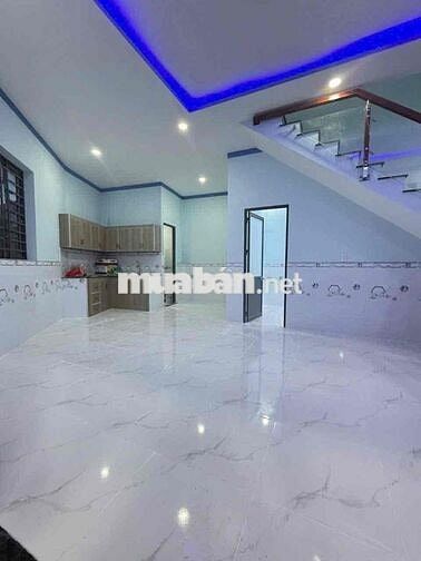 BÁN NHÀ 1 TRỆT 1 LẦU GẦN CHỢ TÂN VẠN