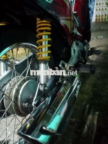 Xe máy Honda Future 125 màu đỏ số sàn