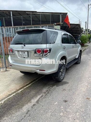 Toyota Fortuner 2015 2.5G 4x2 - 88800 km