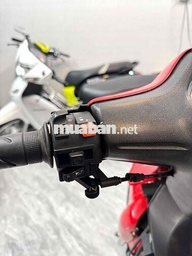 wawe apha đỏ cờ