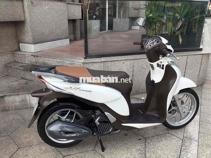 Honda Sh mode 2015/BSTP.Xe đẹp..giá tốt.máy zin