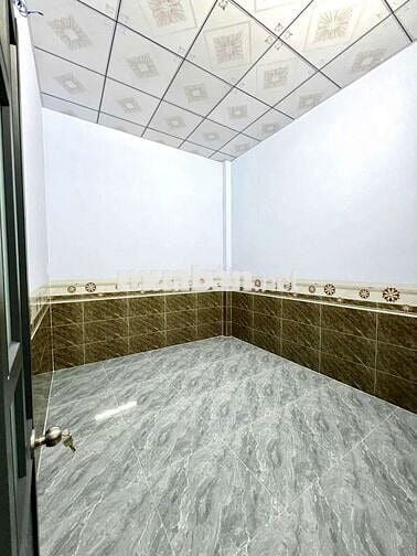 Nhà ngõ hẻm,120m2,3 phòng ngủ, đường lương Văn nho, tân phong