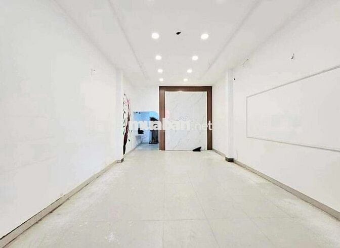 MẶT TIỀN TRƯNG NỮ VƯƠNG NGANG 6 MÉT