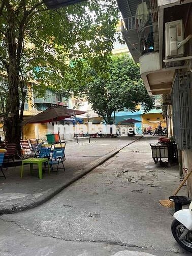 Tầng Trệt 3 Mặt tiền dể buôn bán