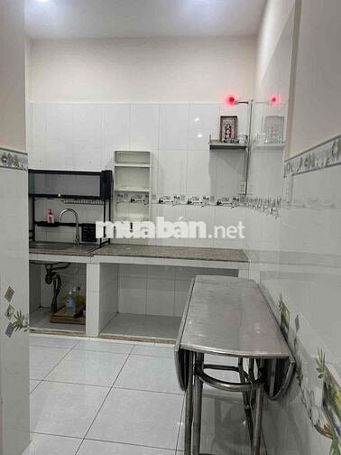 Tầng Trệt 3 Mặt tiền dể buôn bán