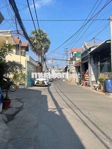 BÁN ĐẤT LINH XUÂN XÂY TỰ DO DT 52 CN ĐỦ.GIÁ 3TY X