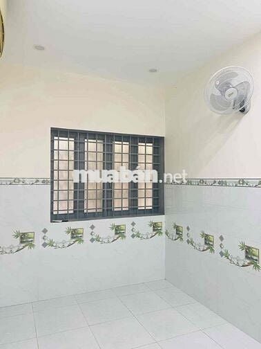 Tầng Trệt 3 Mặt tiền dể buôn bán