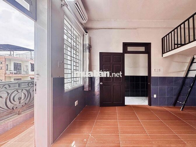 Căn hộ Duplex chính chủ có ban công lớn khu nhà ga T3-ETOWN giá cực rẻ