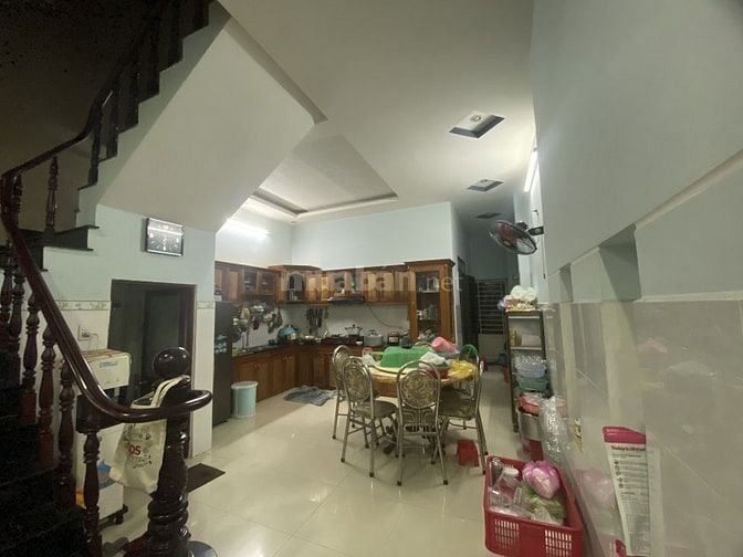 Nhà 2 tầng mặt tiền kinh doanh đường số 12 sát ga metro Bình Thái, Trư