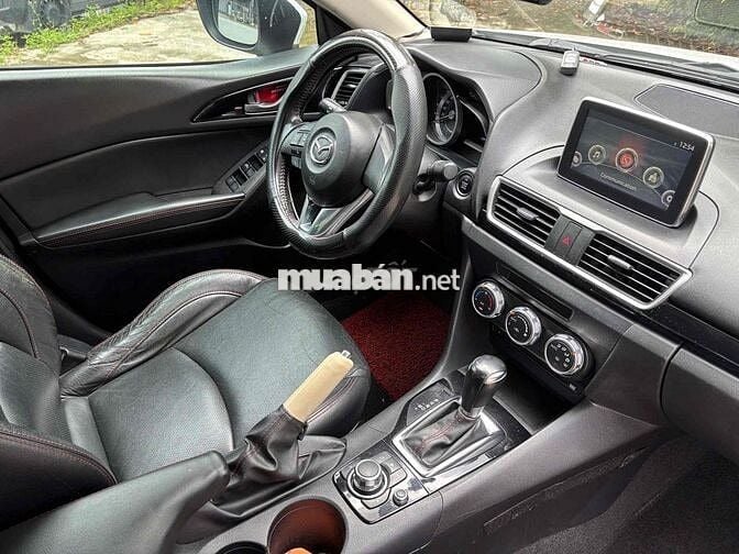 Mazda 3 2017 1.5 AT Sedan - 74000 km