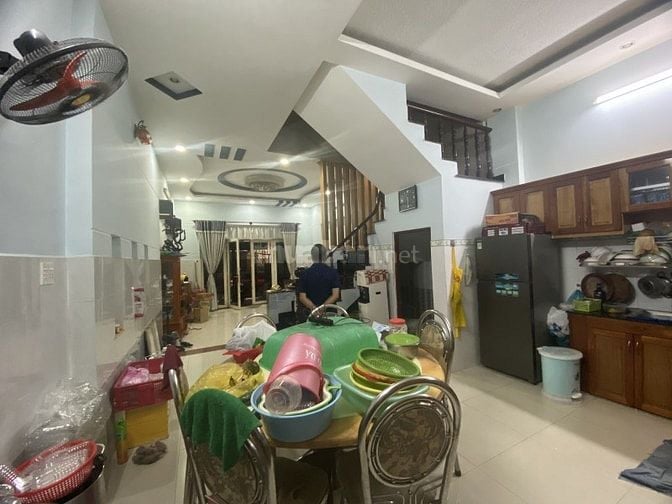 Nhà 2 tầng mặt tiền kinh doanh đường số 12 sát ga metro Bình Thái, Trư