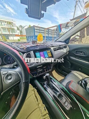 Honda HRV Bản L màu trắng nhập khẩu