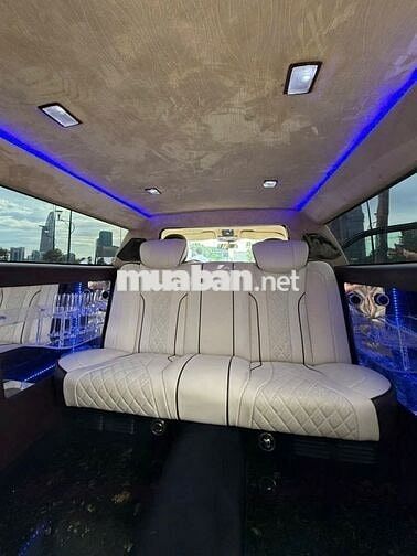 CẦN BÁN CHRYSLER C300 LIMOUSINE