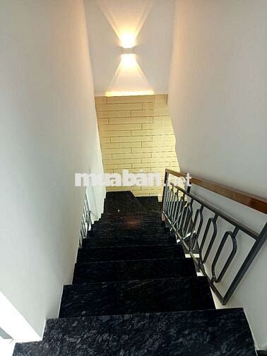 Bán nhà Bình Tân, Hương Lộ 2, Vòng xoay Bốn Xã tương lai, 30m2 giá rẻ