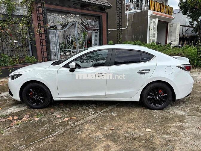 Mazda 3 2017 1.5 AT Sedan - 74000 km