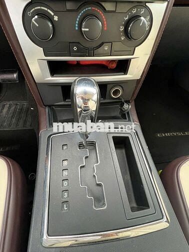 CẦN BÁN CHRYSLER C300 LIMOUSINE