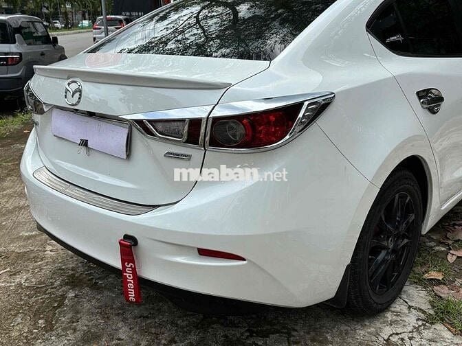 Mazda 3 2017 1.5 AT Sedan - 74000 km