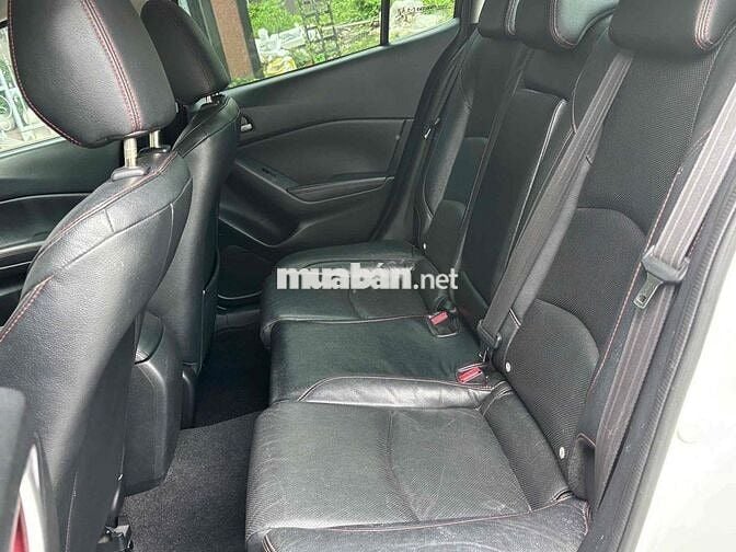 Mazda 3 2017 1.5 AT Sedan - 74000 km