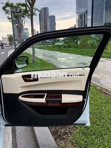 CẦN BÁN CHRYSLER C300 LIMOUSINE