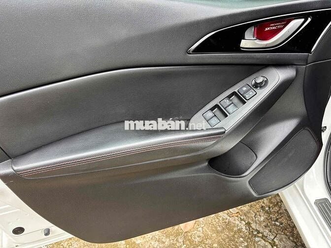 Mazda 3 2017 1.5 AT Sedan - 74000 km