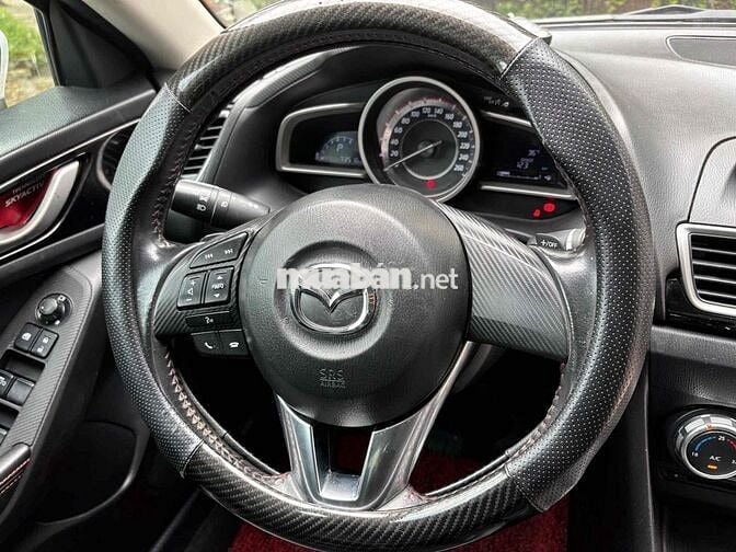 Mazda 3 2017 1.5 AT Sedan - 74000 km