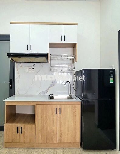 Cho Thuê Căn Hộ Studio Cửa Sổ Trời Mát Mẻ Gần Sân Bay Ngay Bạch Đằng