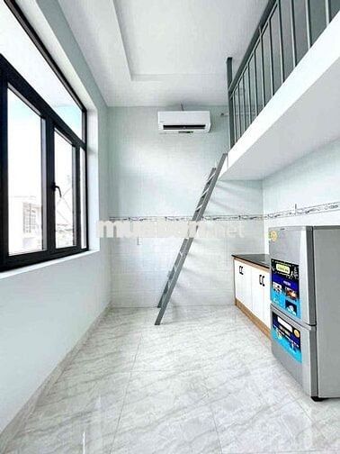 Cho thuê phòng trọ duplex bancol lớn , phòng rộng 30m2 ở được 4-5ng