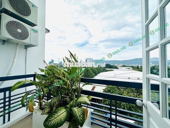 🌴 LUXURY 1-BEDROOM APARTMENT – JUST STEPS FROM PHAM VAN DONG BEACH 🌊