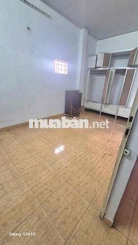 cho thuê nàh nguyên căn hẻm xe tải thông Lê Văn Quới