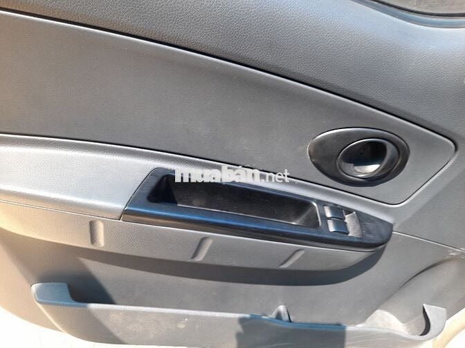Chevrolet Spark 2 chỗ số sàn màu bạc