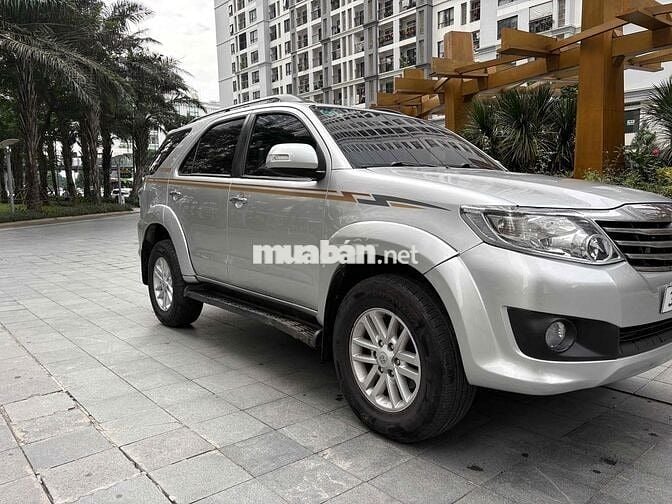 Toyota Fortuner 2013 2.7V 4x4 - 15000 km